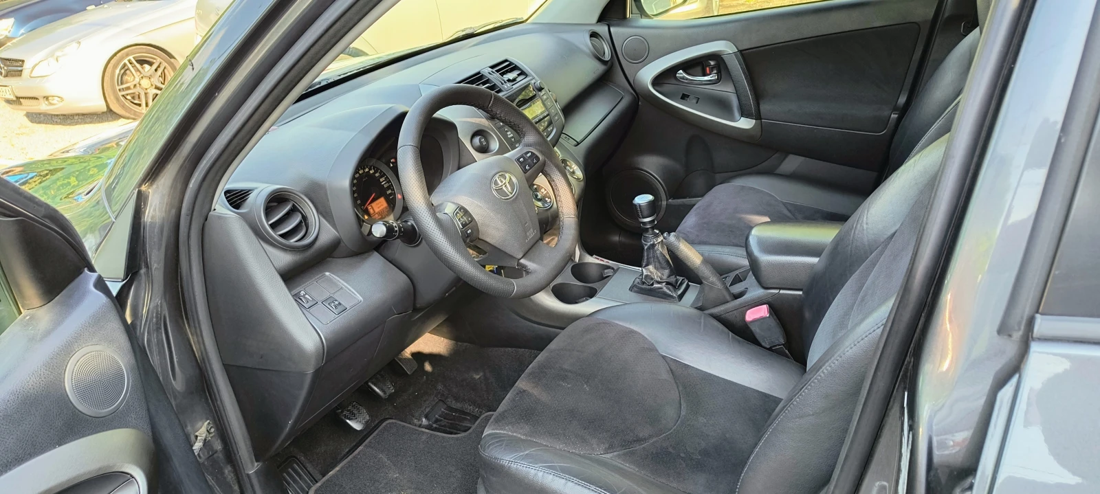 Toyota Rav4 2.2 D - изображение 7