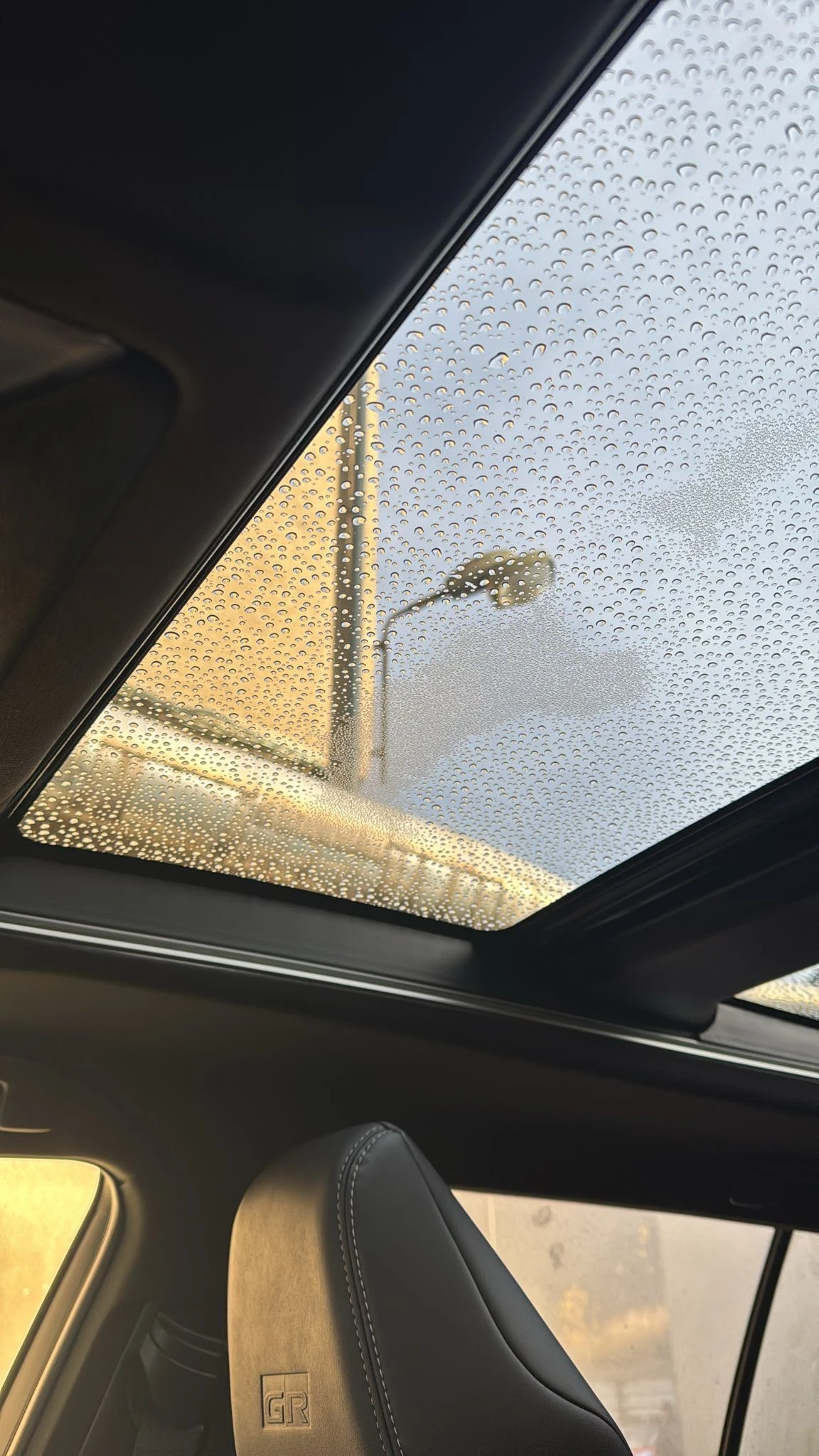 Toyota Rav4 2.5 HEV GR SPORT  4x4 | 360º PANORAMA SKY TOP | Mobile.bg   3