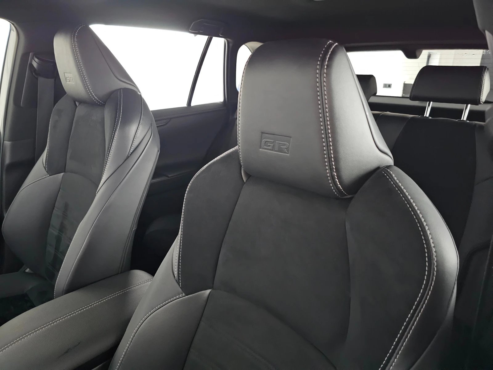 Toyota Rav4 2.5 HEV GR SPORT  4x4 | 360º  | TOP  | Mobile.bg   8