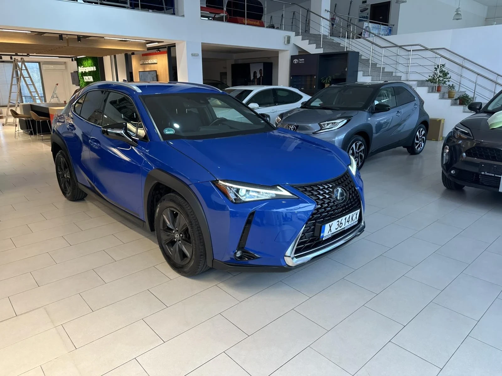 Lexus UX 200  - изображение 6