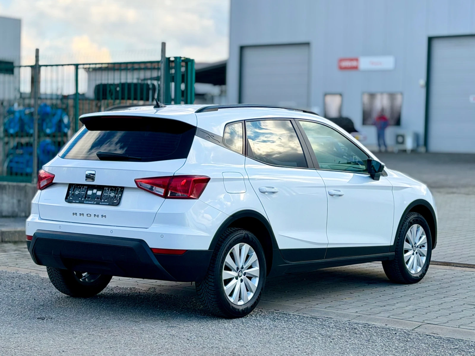 Seat Arona 1.6TDi~95hp~�������~DISTRONIK~NAVI~112000��!! | Mobile.bg � ����������� 4