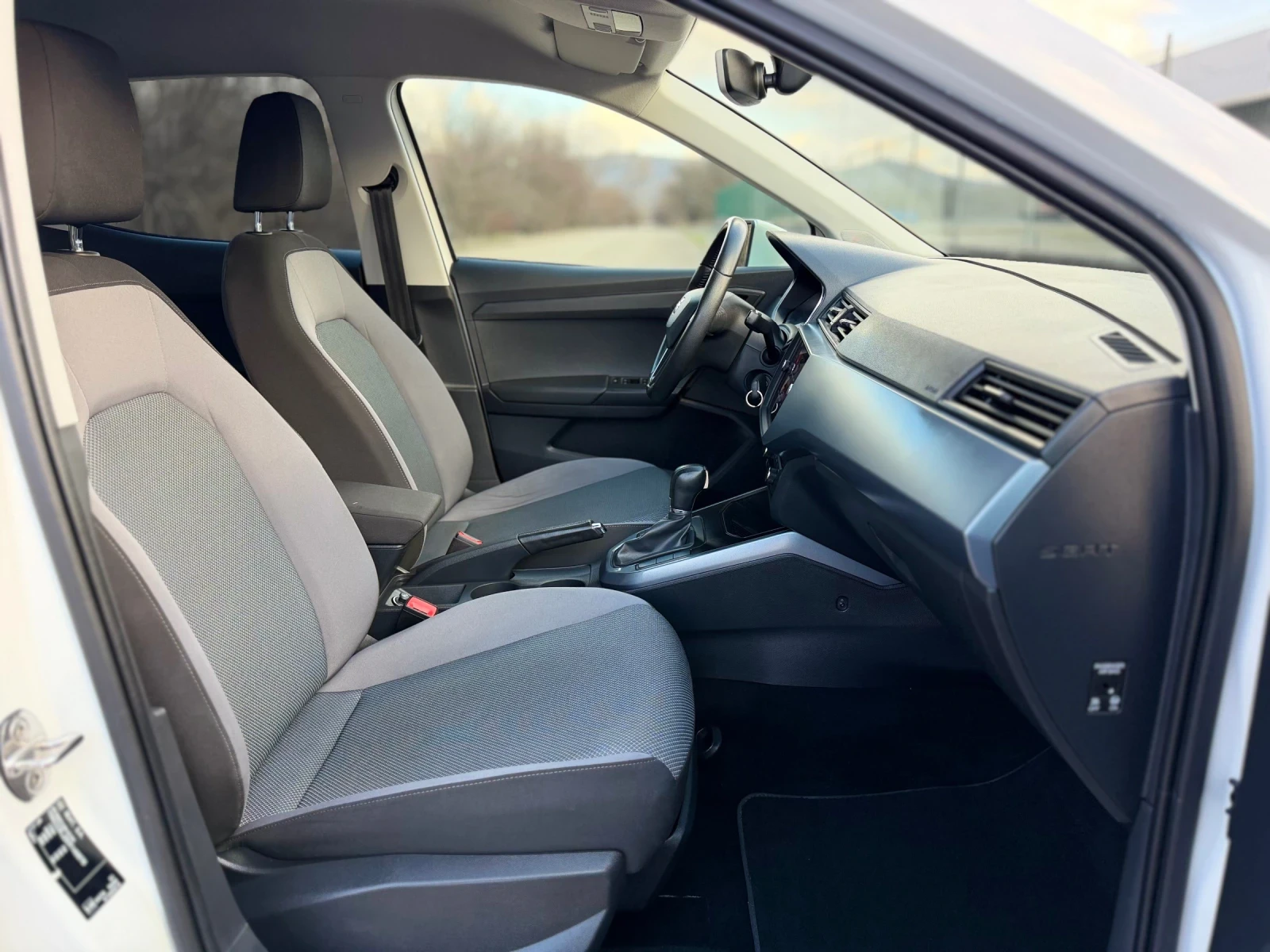 Seat Arona 1.6TDi~95hp~�������~DISTRONIK~NAVI~112000��!! | Mobile.bg � ����������� 14