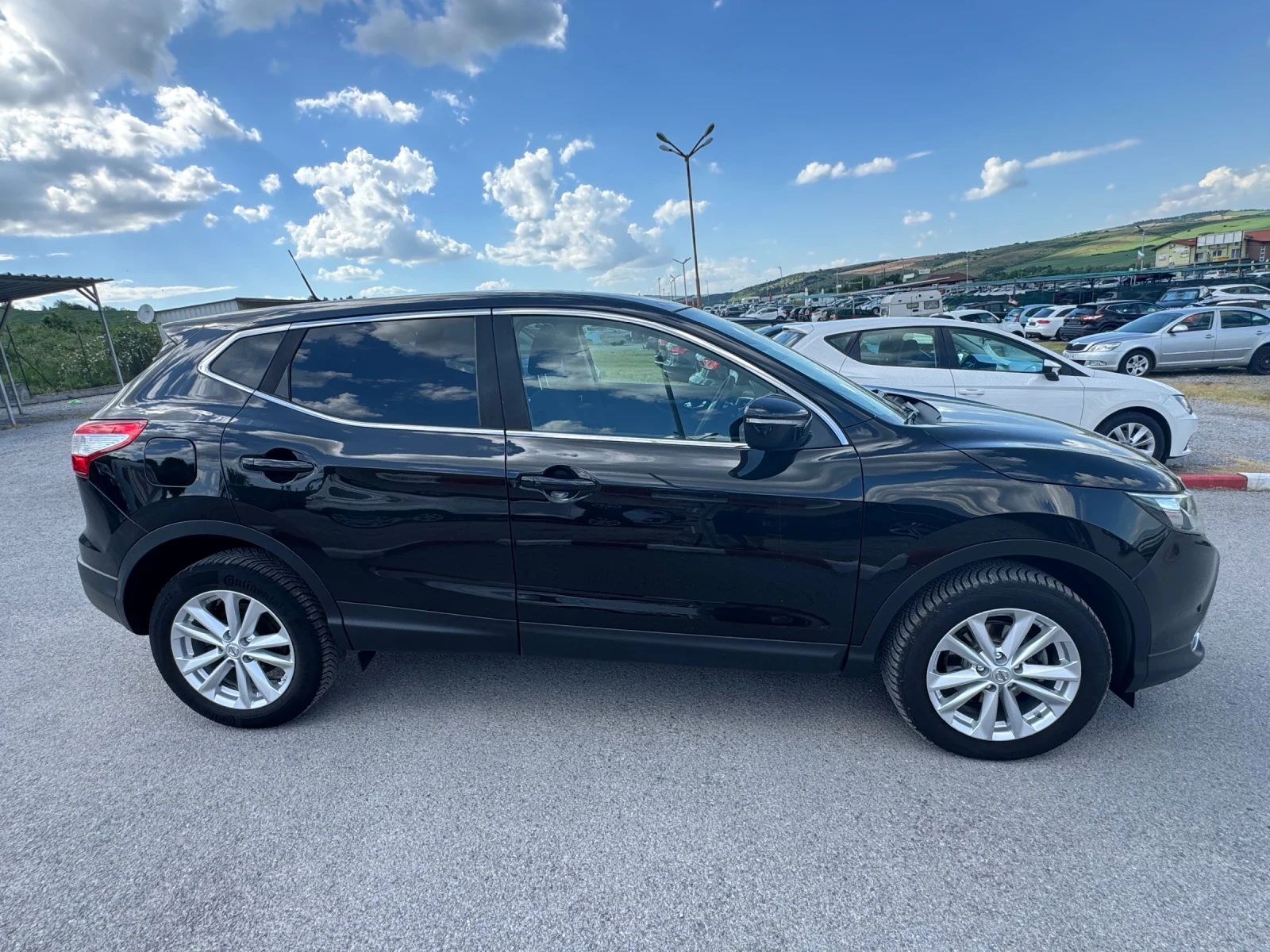 Nissan Qashqai 1.5 DCI Tekna, снимка 4 - Автомобили и джипове - 54709212