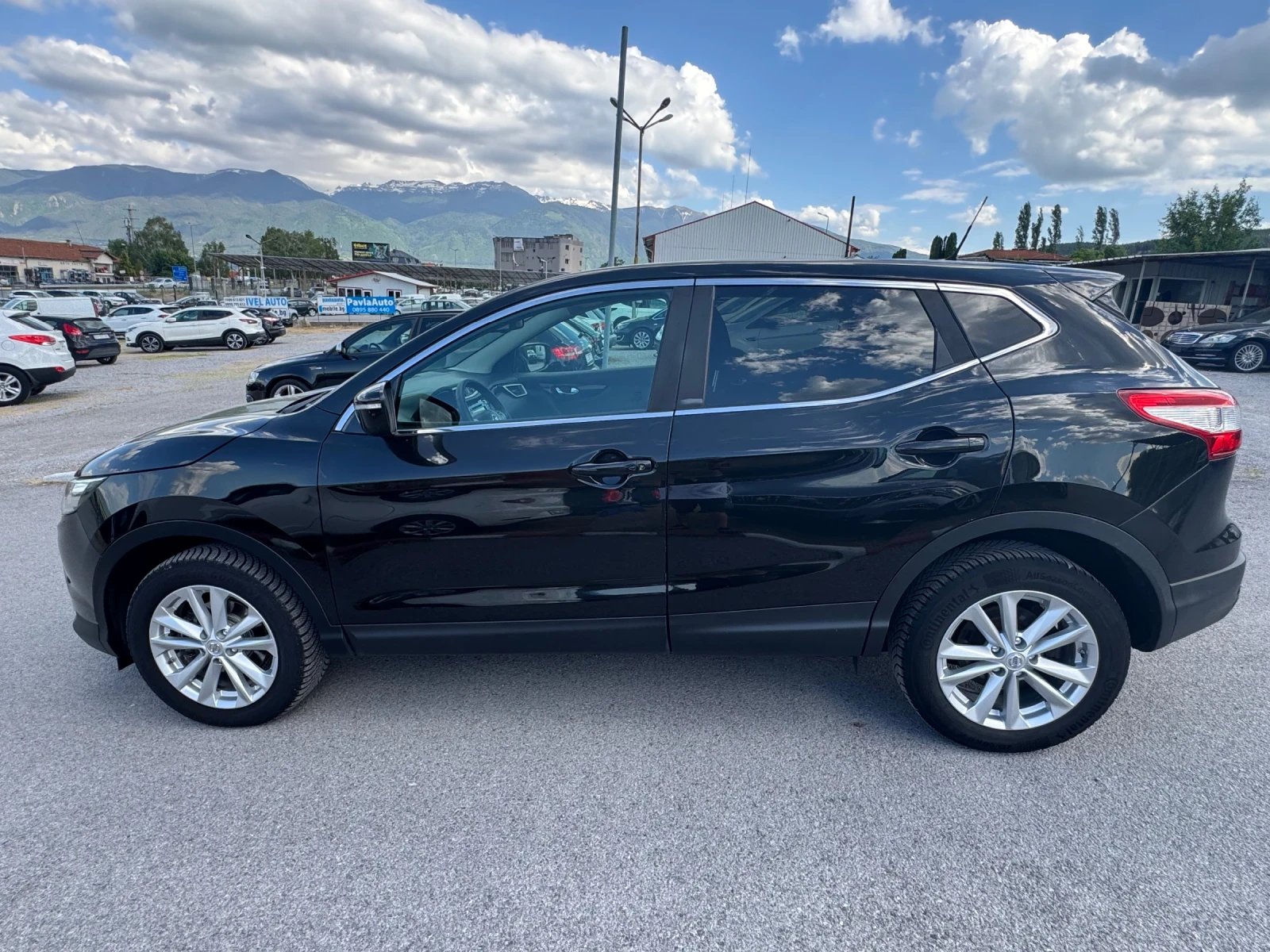 Nissan Qashqai 1.5 DCI Tekna, снимка 7 - Автомобили и джипове - 54709212