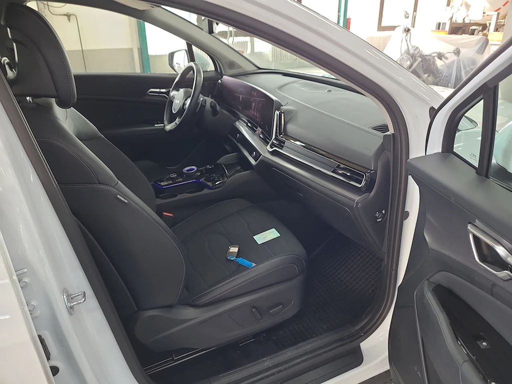 Kia Sportage 1.6 T-GDi/ MHEV/ FWD/ 7DCT/ Platinum/ Очакван !, снимка 4 - Автомобили и джипове - 55065385