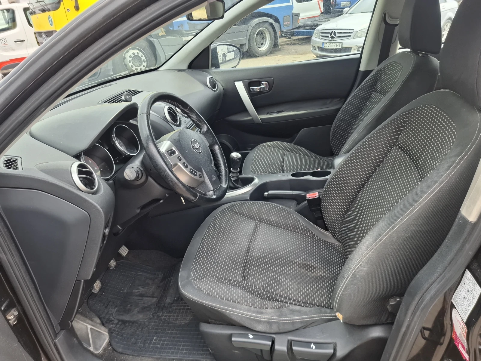 Nissan Qashqai 1.5dci 109кс, снимка 6 - Автомобили и джипове - 55315857