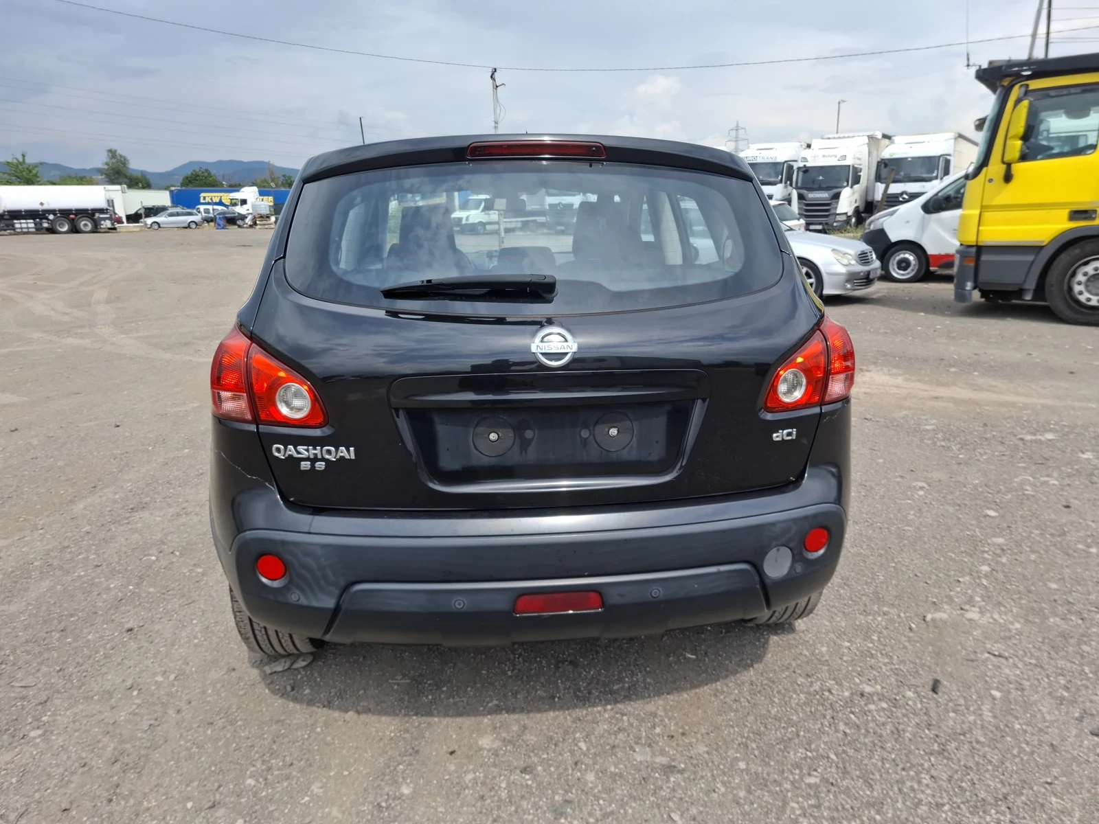 Nissan Qashqai 1.5dci 109кс, снимка 3 - Автомобили и джипове - 55315857