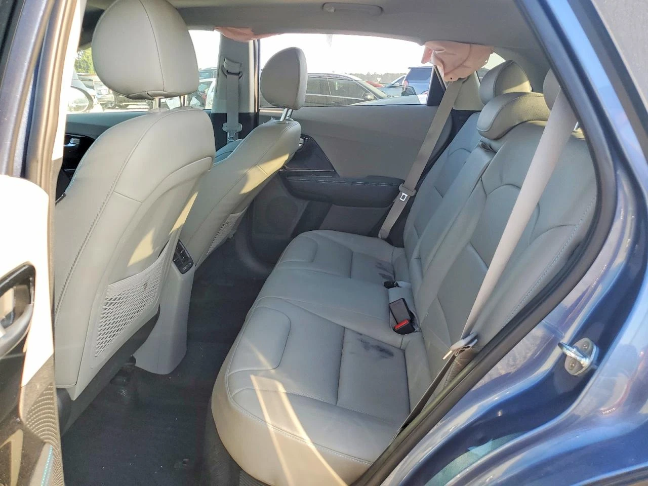 Kia Niro 1.6l Touring Special Edition, снимка 11 - Автомобили и джипове - 56040896