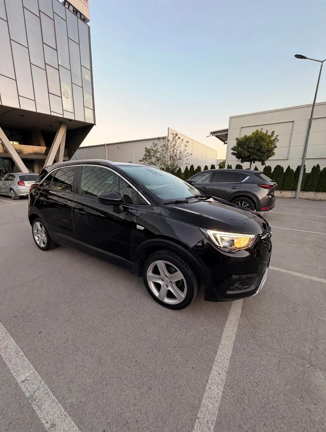 Opel Crossland X 1.2 Turbo , снимка 3 - Автомобили и джипове - 56075448