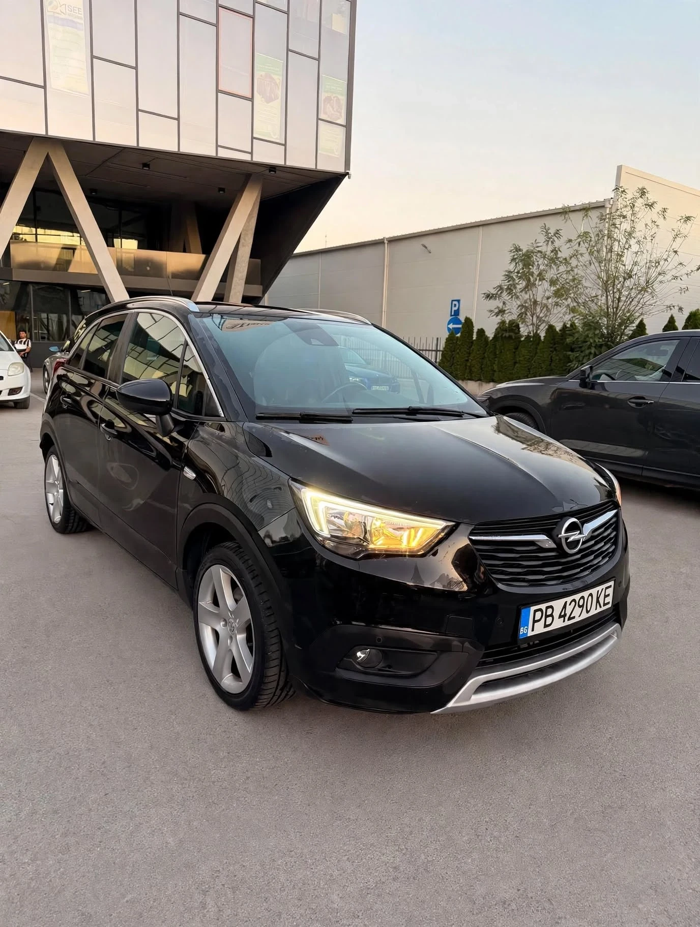 Opel Crossland X 1.2 Turbo , снимка 3 - Автомобили и джипове - 56075448