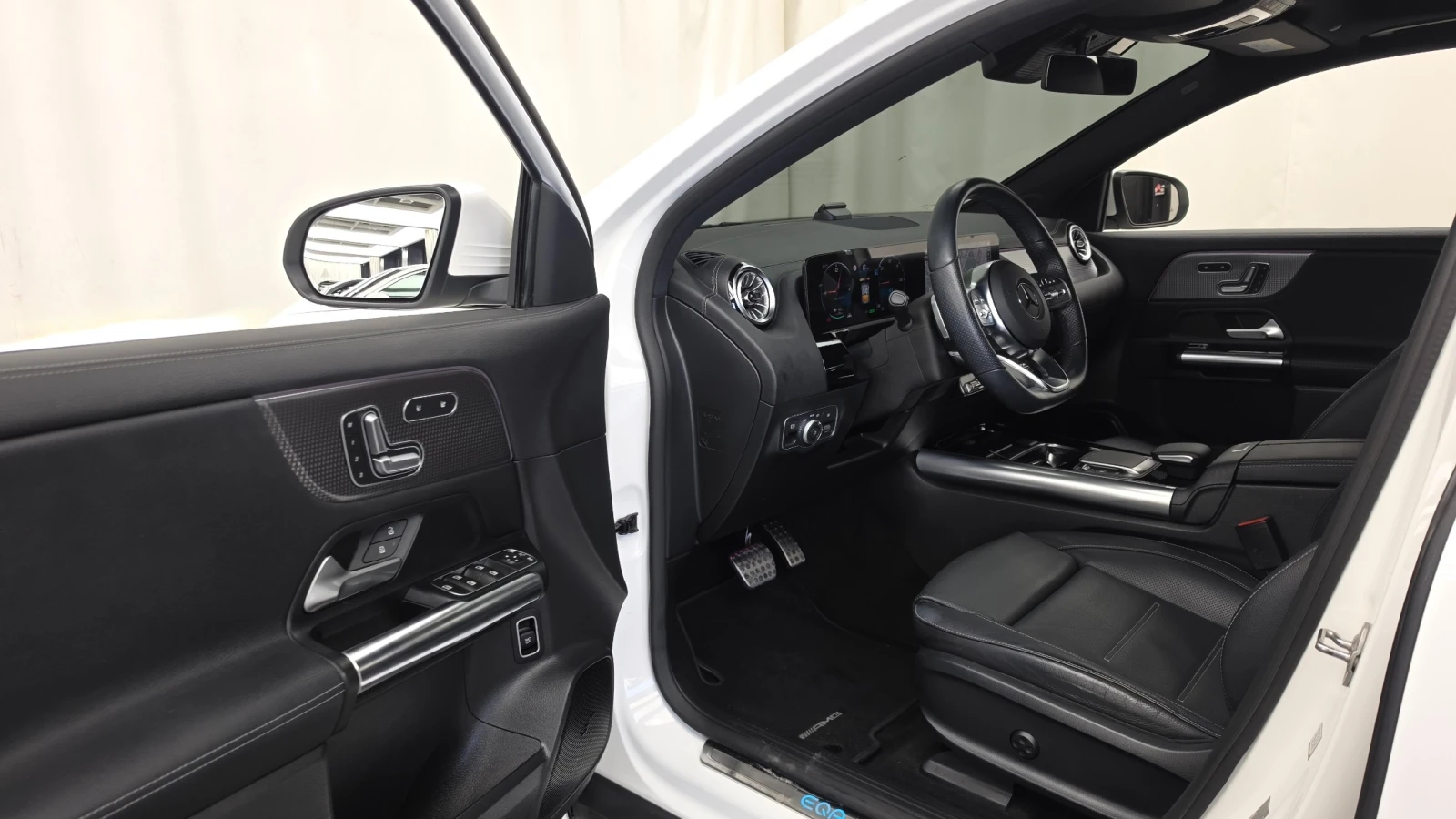 Mercedes-Benz EQA 250 Amg Package * Крайна Цена* , снимка 5 - Автомобили и джипове - 56083291