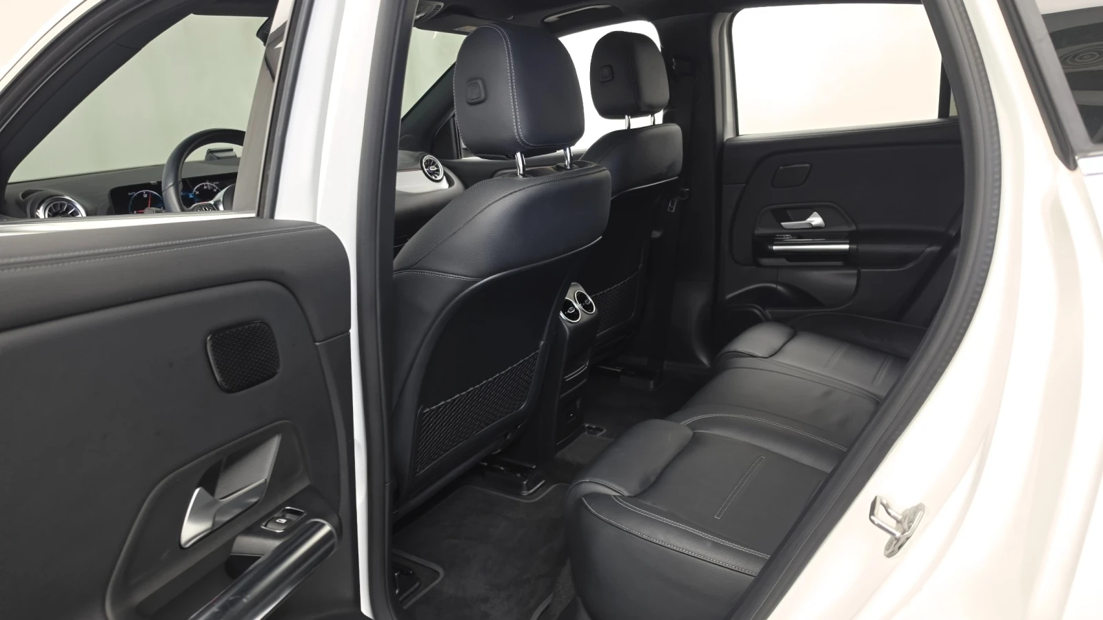 Mercedes-Benz EQA 250 Amg Package * Крайна Цена* , снимка 14 - Автомобили и джипове - 56083291