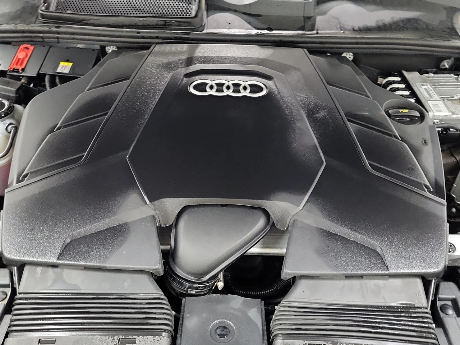 Audi Q8 Technik / АВТОКРЕДИТ, снимка 17 - Автомобили и джипове - 56728317