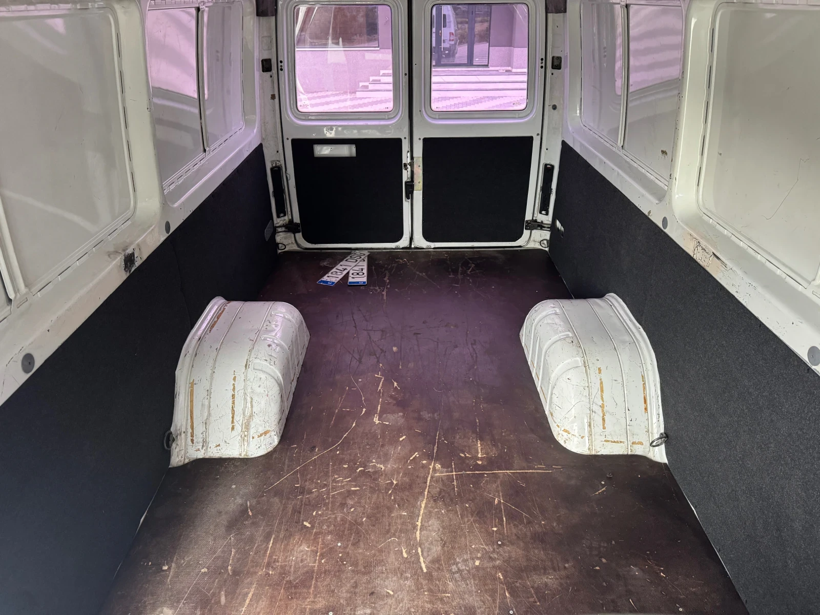 Mercedes-Benz Sprinter 413 CDI * Климатик* , снимка 10 - Бусове и автобуси - 54886195