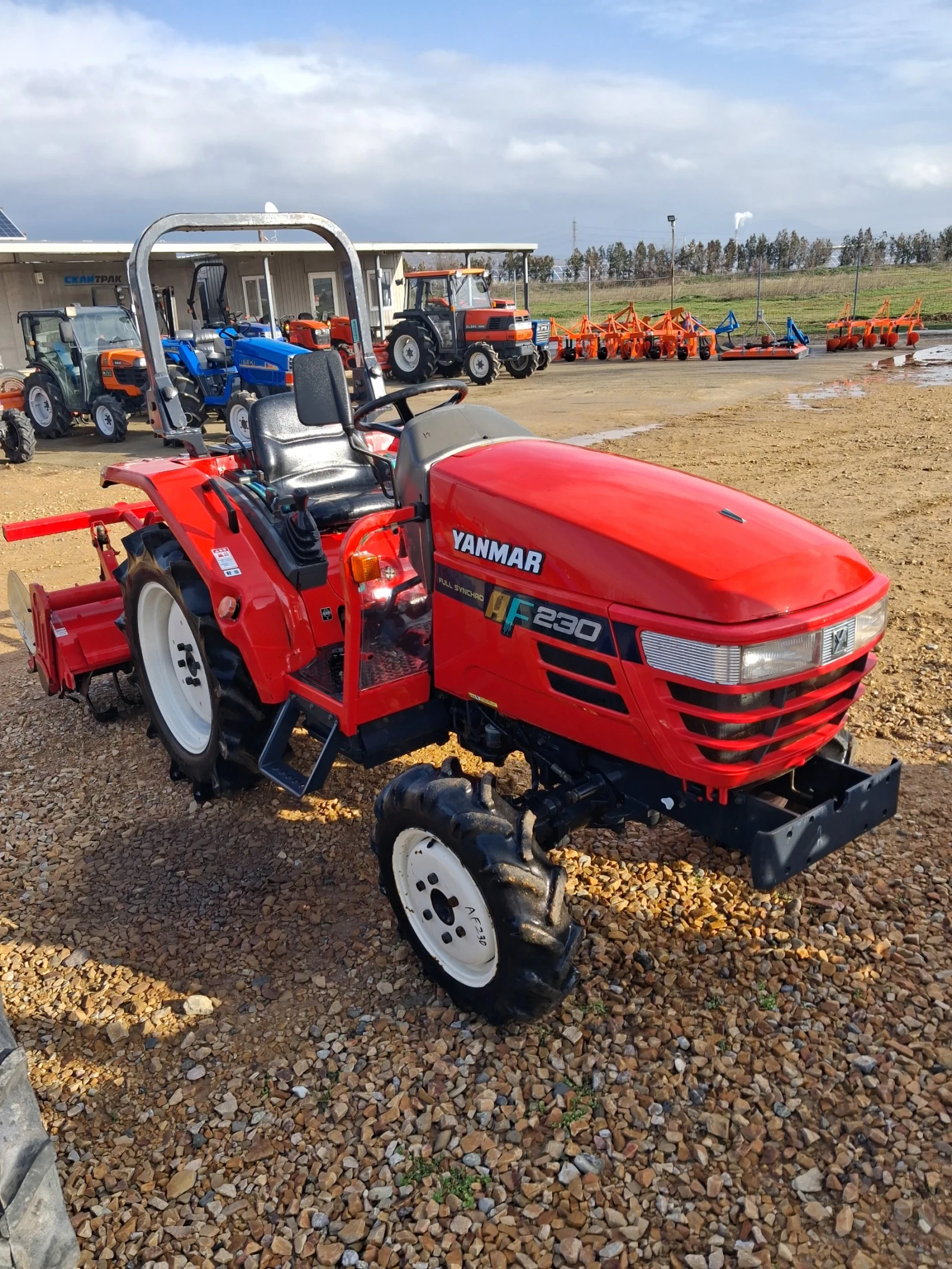 Трактор Kubota скайтрак  - изображение 3