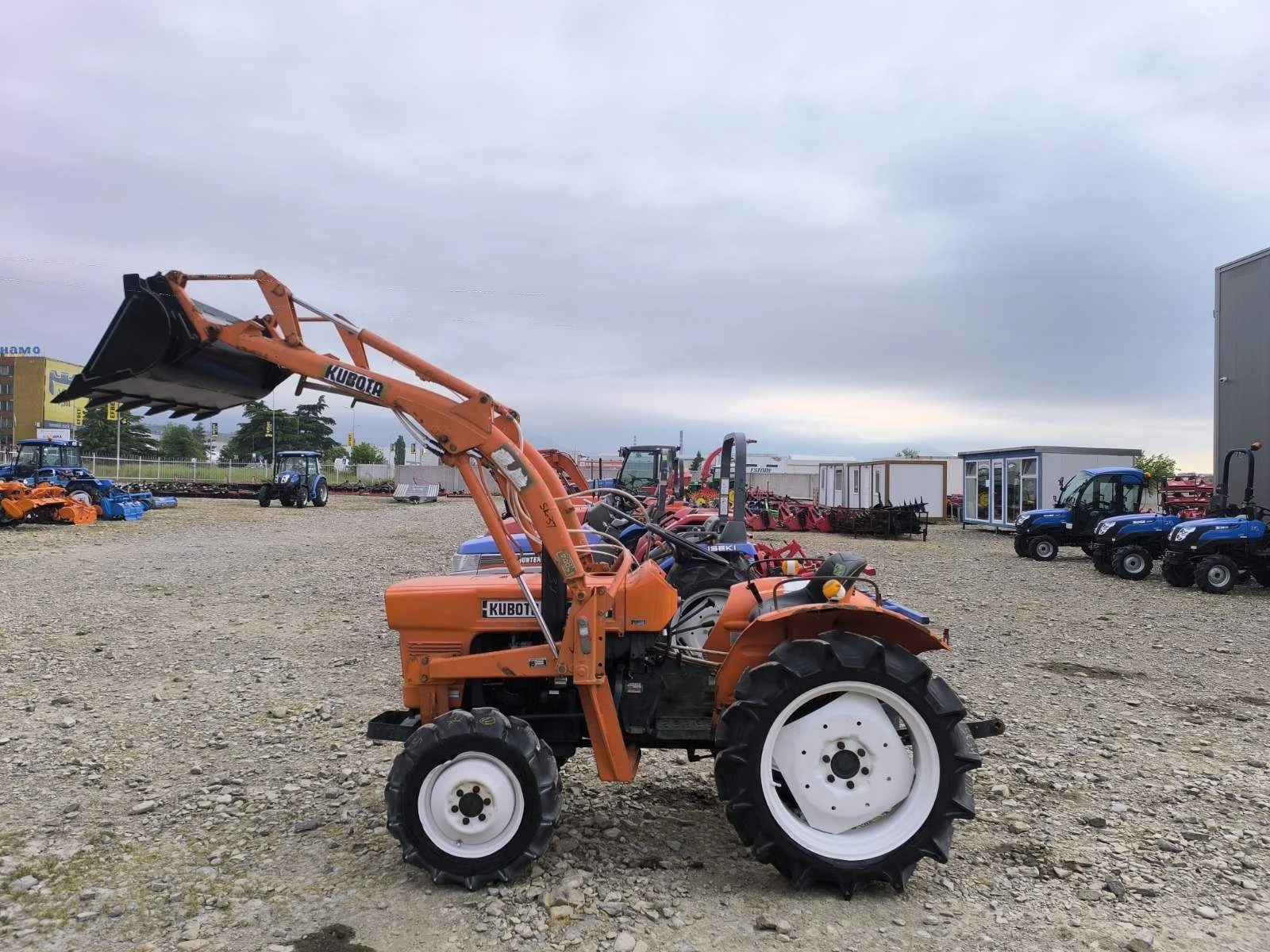 Трактор Kubota Саки агро Сливен, снимка 9 - Селскостопанска техника - 54501537