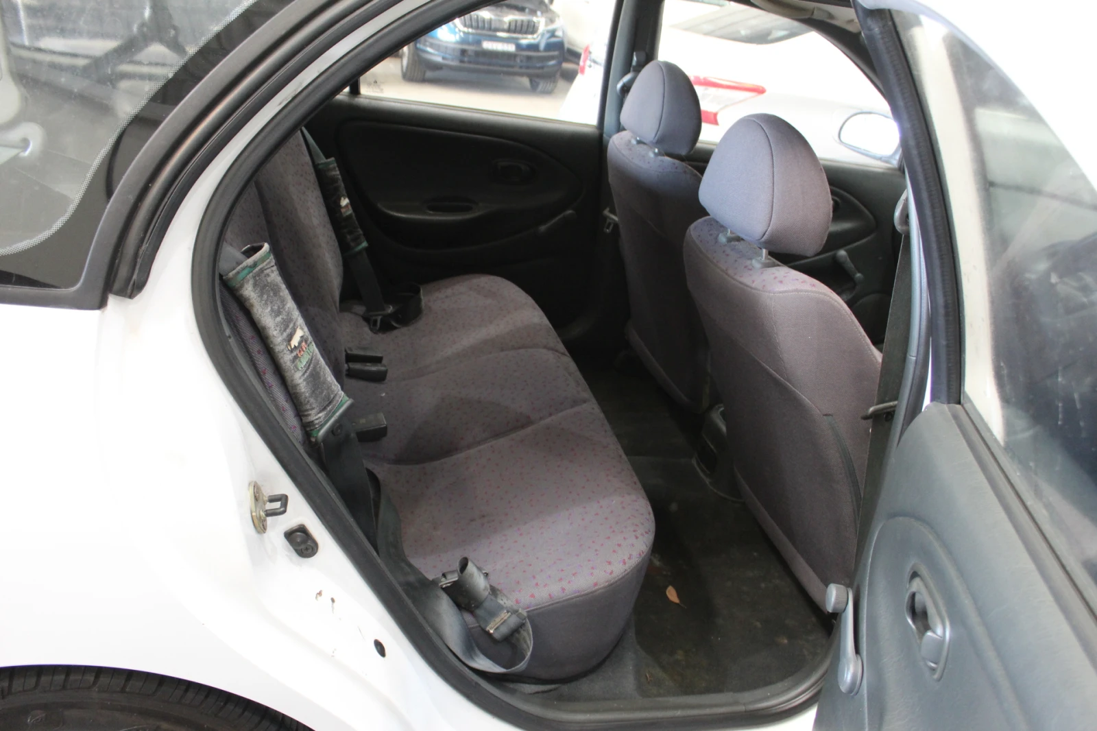    1991 2000  Hyundai Lantra Wagon   | Mobile.bg   7