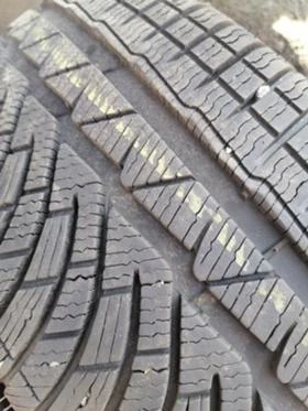 Гуми Зимни 235/55R17, снимка 5