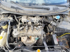 Nissan Primera Р12 - 1.8, снимка 7 - Автомобили и джипове - 53641406