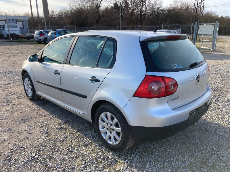 VW Golf 1.6 FSI, снимка 6 - Автомобили и джипове - 43595944