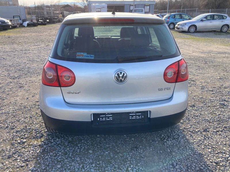 VW Golf 1.6 FSI, снимка 5 - Автомобили и джипове - 43595944