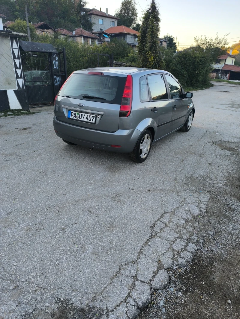 Ford Fiesta 1.3i, снимка 5 - Автомобили и джипове - 47499408