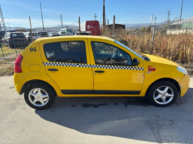 Dacia Sandero, снимка 1 - Автомобили и джипове - 47902058