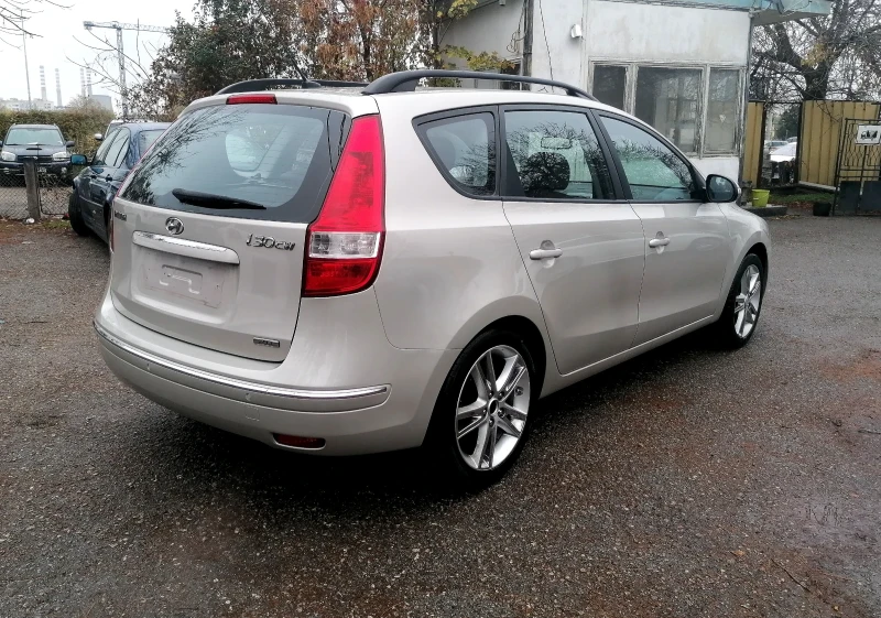 Hyundai I30 2.0 бензин кожа 143 к.с., снимка 4 - Автомобили и джипове - 47953927