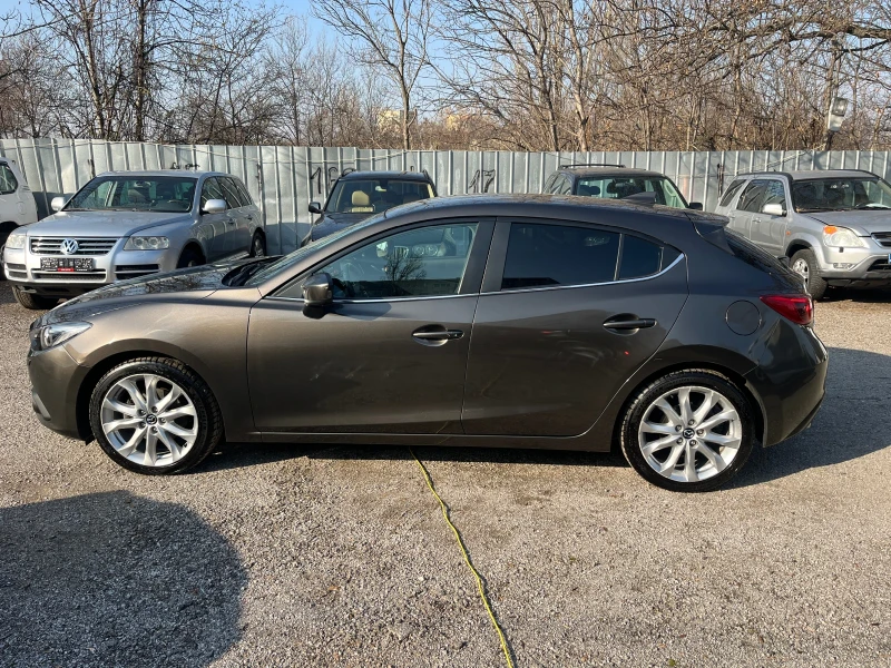 Mazda 3 2.0i Skyactive KEYLESS NAVI CARPLAY BOSE ШВЕЙЦАРИЯ, снимка 5 - Автомобили и джипове - 48031056