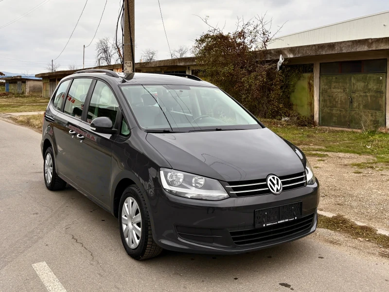 VW Sharan 2.0TDI Обслужен* 250 000км* , снимка 2 - Автомобили и джипове - 48241288