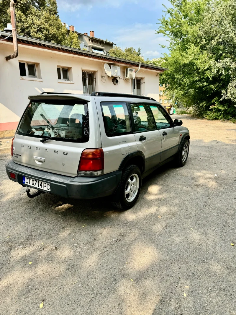 Subaru Forester 2.0, снимка 3 - Автомобили и джипове - 48370280