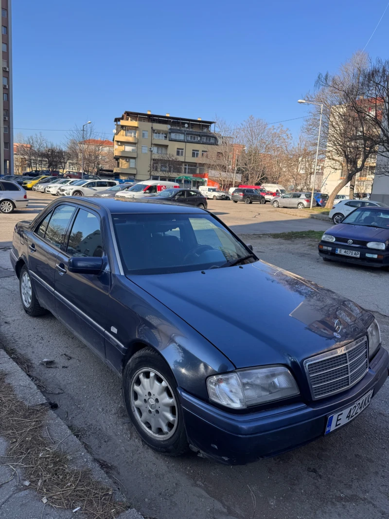 Mercedes-Benz C 180, снимка 1 - Автомобили и джипове - 48539531