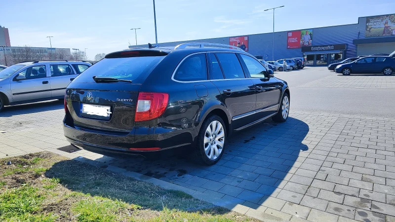 Skoda Superb, снимка 2 - Автомобили и джипове - 49436552