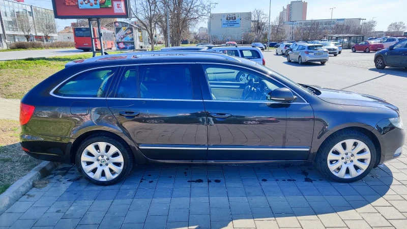 Skoda Superb, снимка 13 - Автомобили и джипове - 49436552