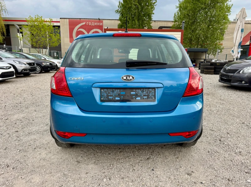 Kia Ceed 1.6i 6 скорости , снимка 4 - Автомобили и джипове - 50051076