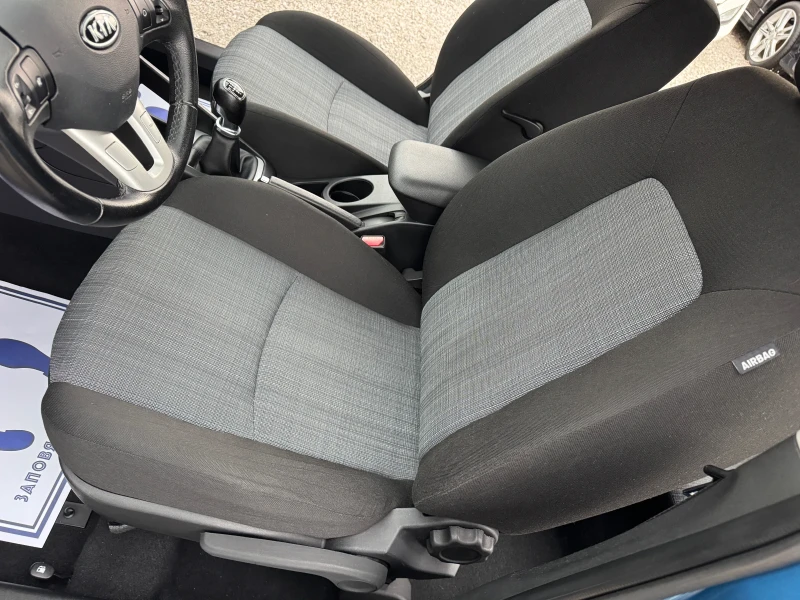 Kia Ceed 1.6i 6 скорости , снимка 12 - Автомобили и джипове - 50051076