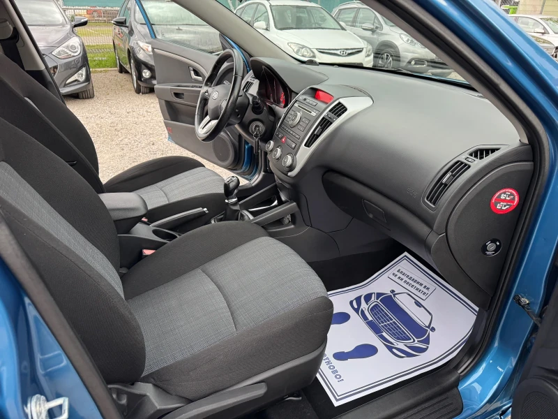 Kia Ceed 1.6i 6 скорости , снимка 15 - Автомобили и джипове - 50051076
