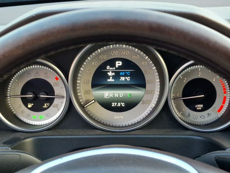 Mercedes-Benz E 200 2.2 CDI EURO 6 FACELIFT , снимка 8 - Автомобили и джипове - 52431809