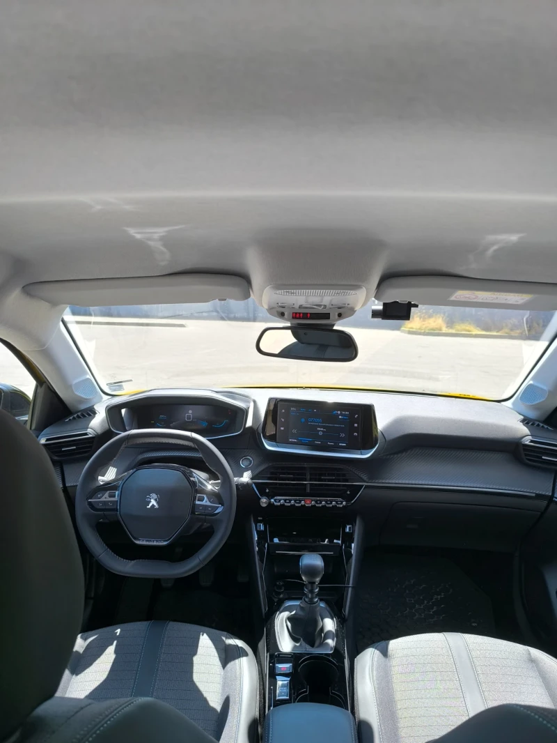 Peugeot 208, снимка 11 - Автомобили и джипове - 52618810