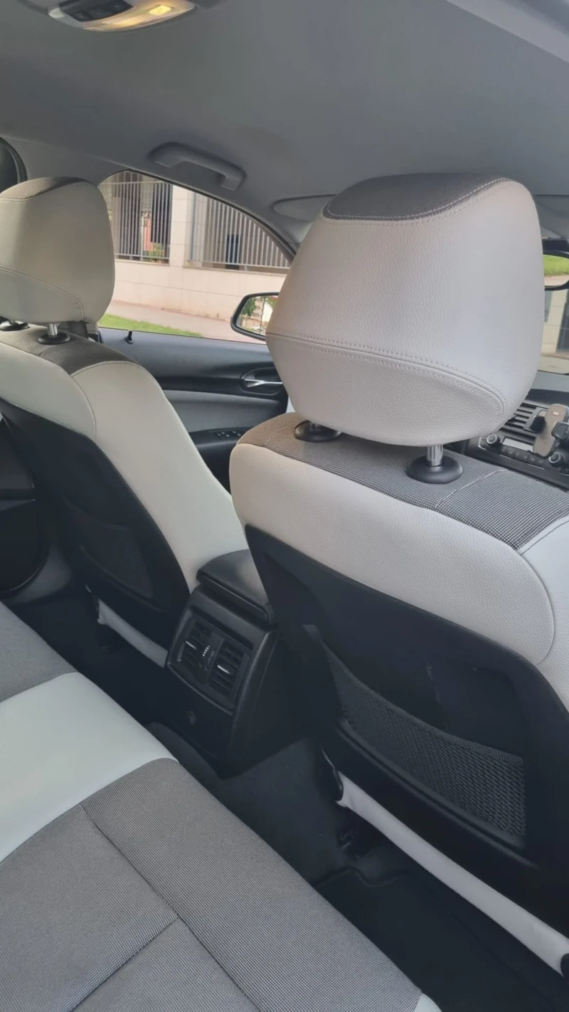 BMW 118 Urban Line PDC, снимка 9 - Автомобили и джипове - 52919933