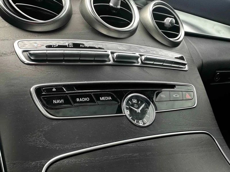 Mercedes-Benz C 400 * 4MATIC* AMG PACK* Distronic* Burmester* Head Up*, снимка 8 - Автомобили и джипове - 53098452