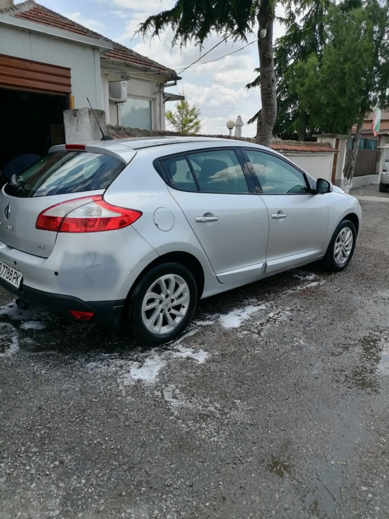 Renault Megane 1.5 dci, снимка 4 - Автомобили и джипове - 53209994
