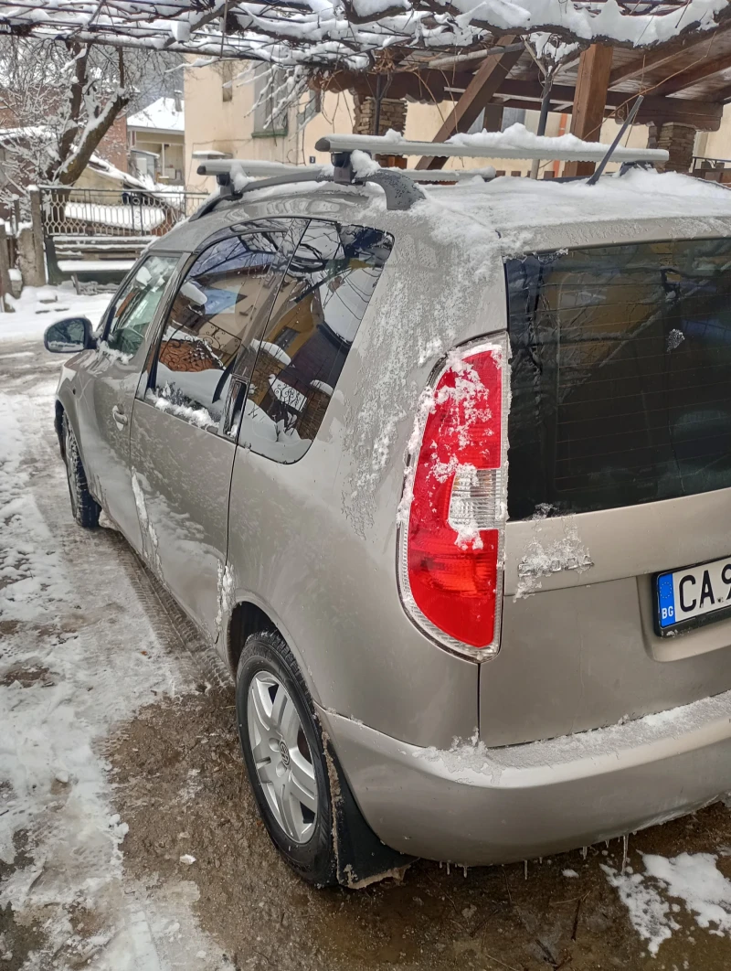 Skoda Roomster 1.6 TDi 90hp, снимка 3 - Автомобили и джипове - 53596734