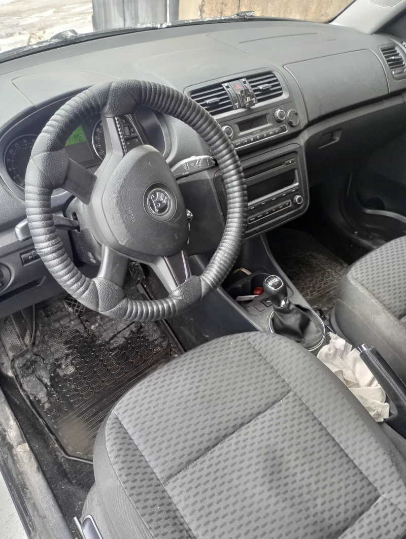 Skoda Roomster 1.6 TDi 90hp, снимка 7 - Автомобили и джипове - 53596734