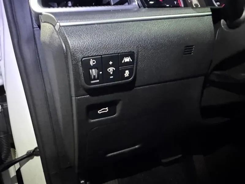 Kia K5 2.0 Lpi Trendy, снимка 14 - Автомобили и джипове - 55936523