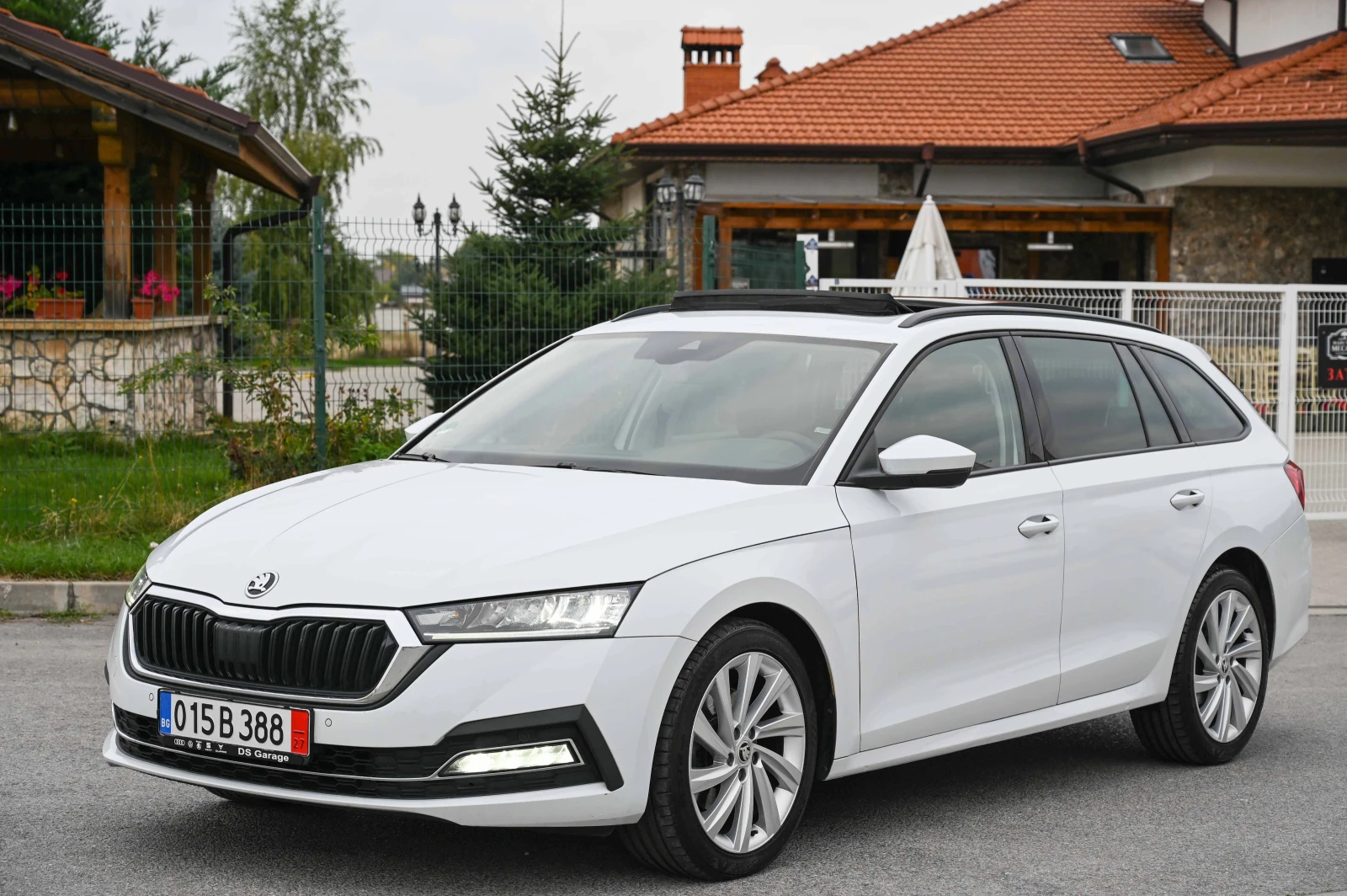 Skoda Octavia 2.0TDI* FirstEdition* Камера* Панорама* Germany, снимка 1