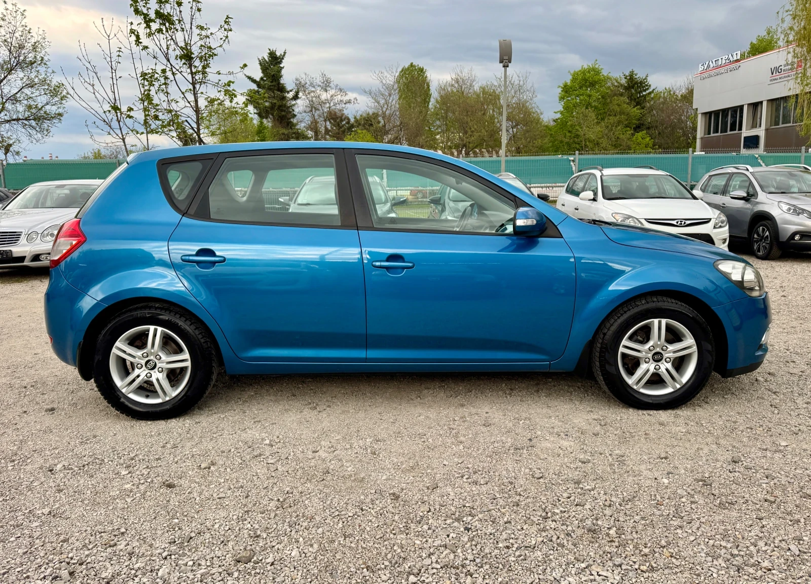 Kia Ceed 1.6i НОВ ВНОС - изображение 6
