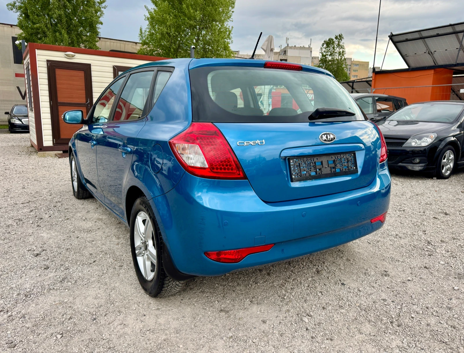Kia Ceed 1.6i НОВ ВНОС - изображение 3