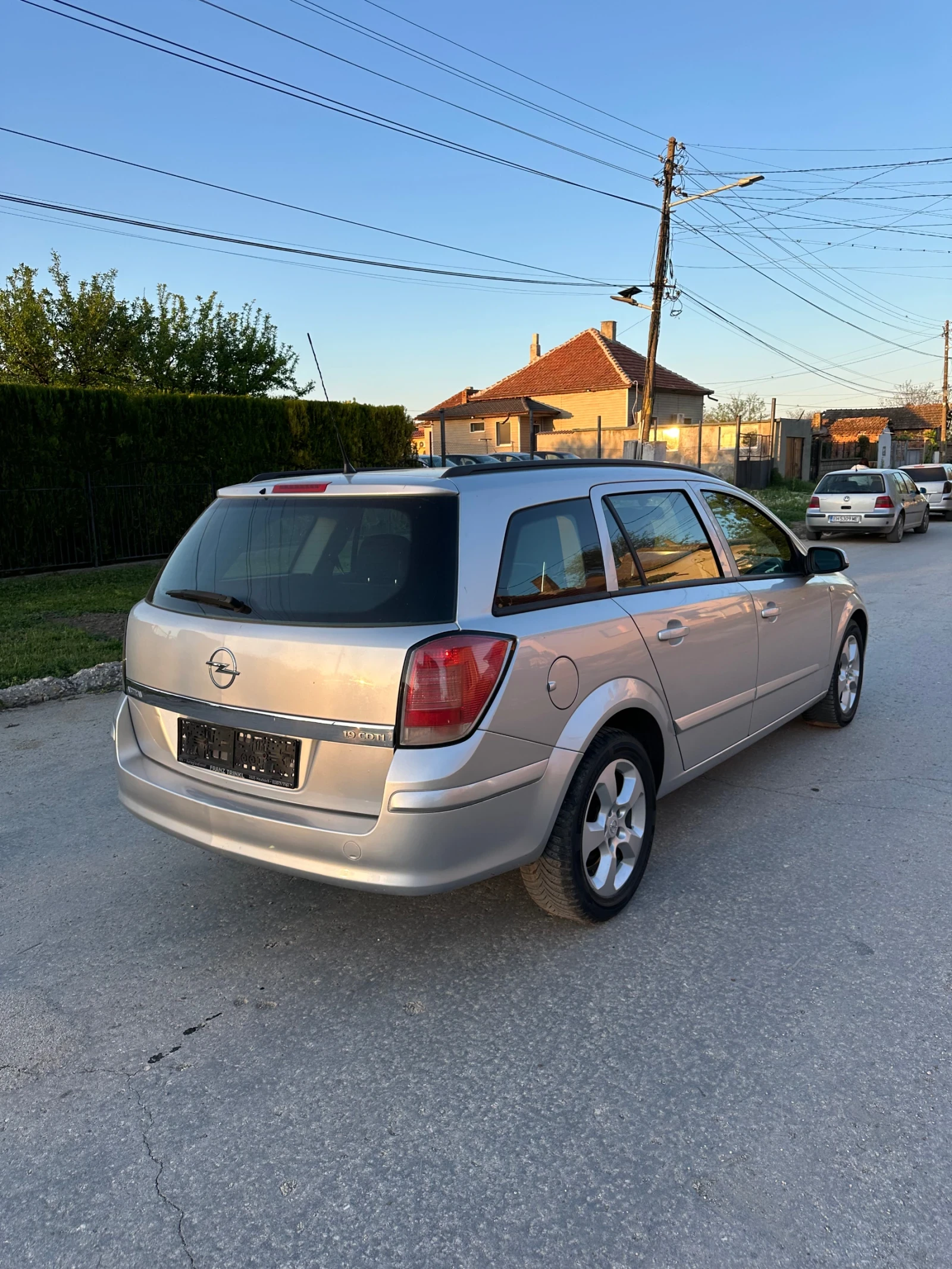 Opel Astra Astra H 1.9 CDTI - изображение 5