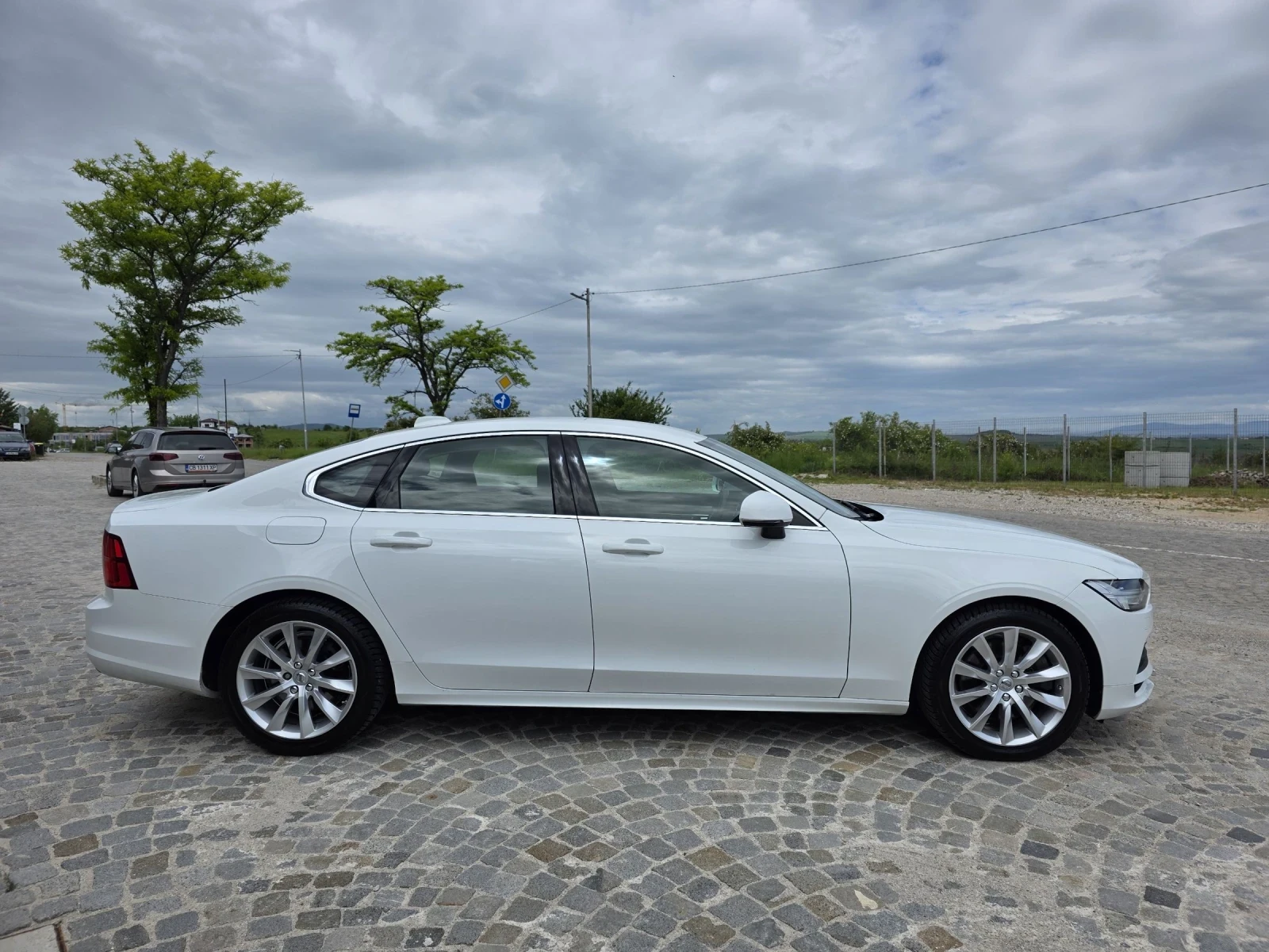 Volvo S90 D5 AWD  - изображение 3